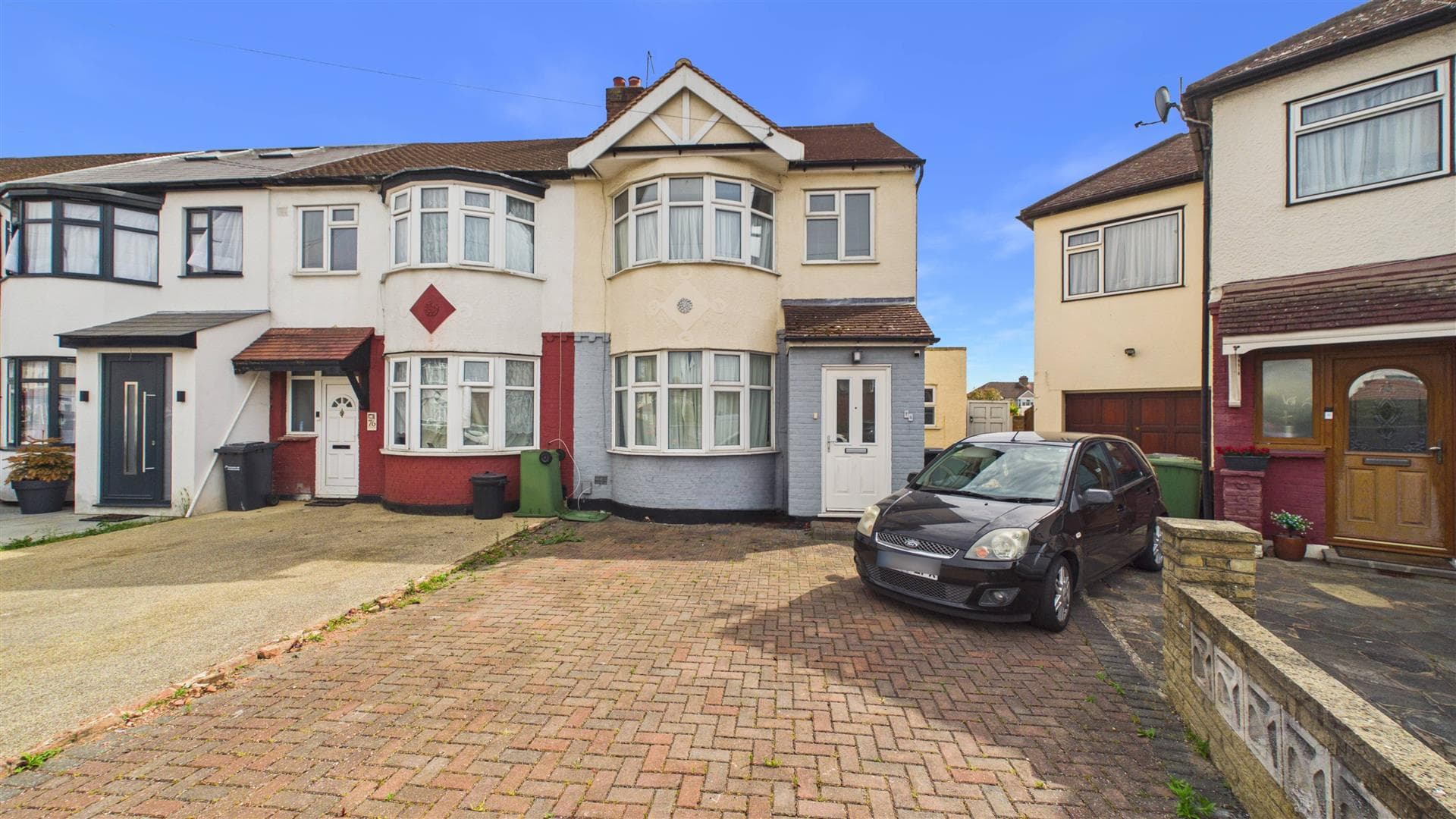 Lodge Crescent, Waltham Cross, EN8 8BJ